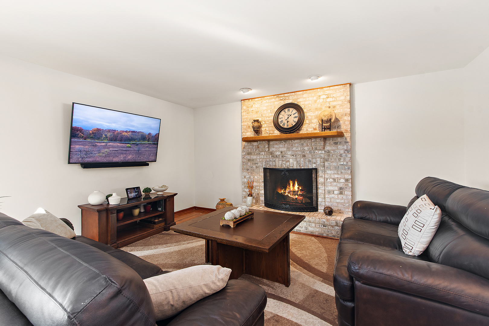 8942 Birch Lane, Hickory Hills, IL 60457