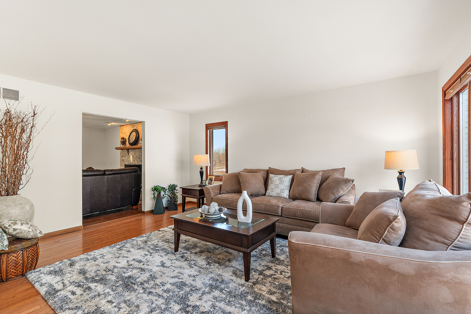 8942 Birch Lane, Hickory Hills, IL 60457