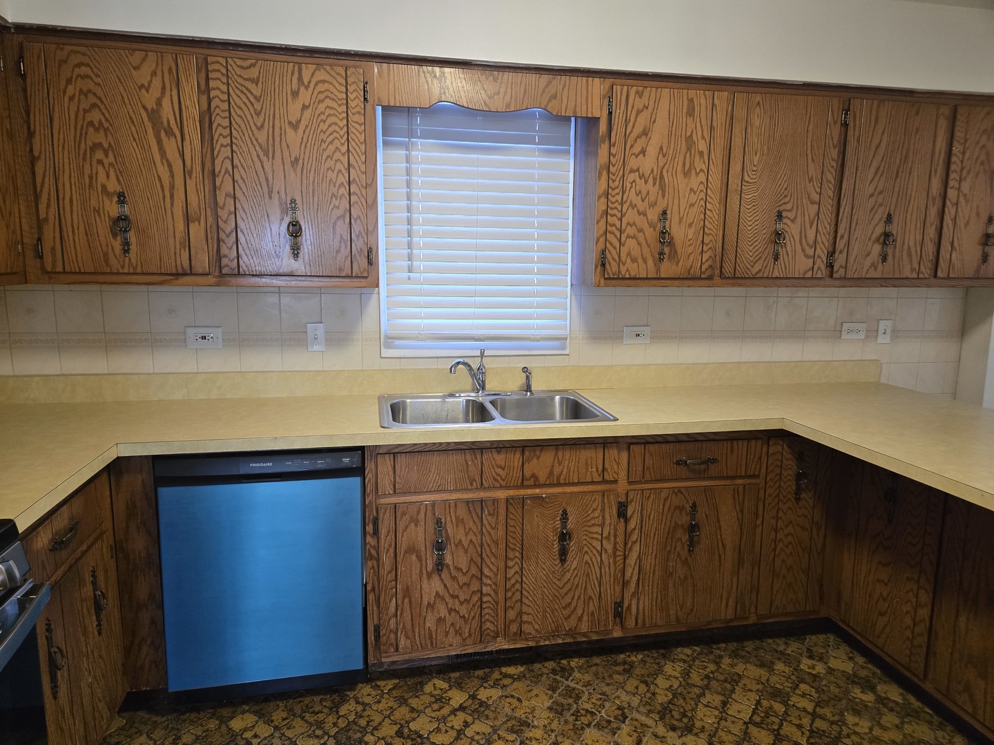 17331 Wausau Court, South Holland, IL 60473