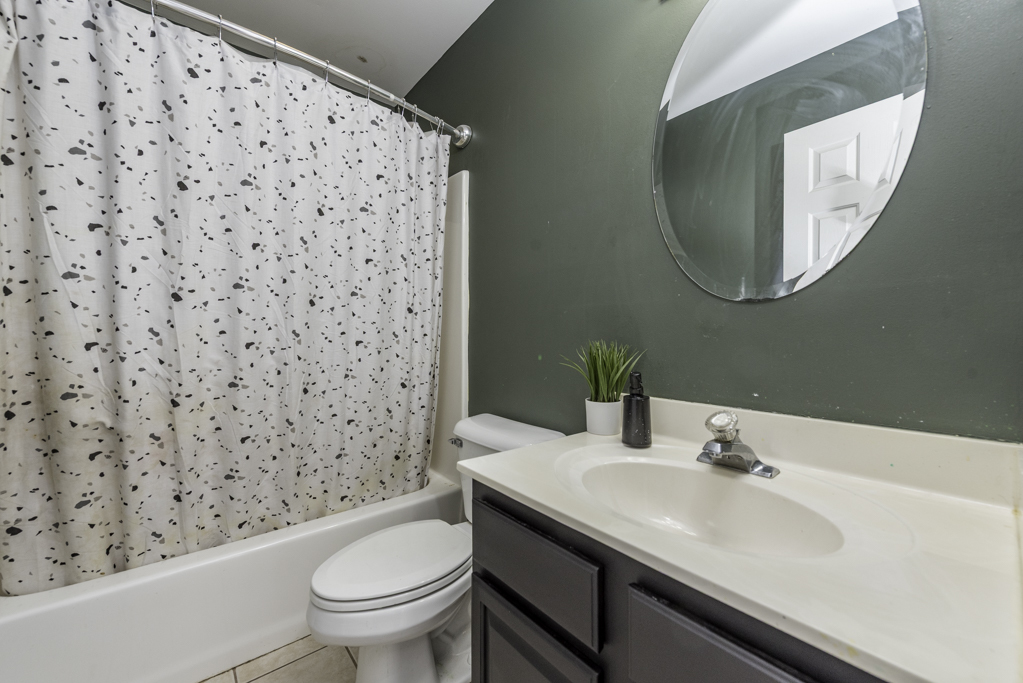 1342 Anthony Court, Waukegan, IL 60087