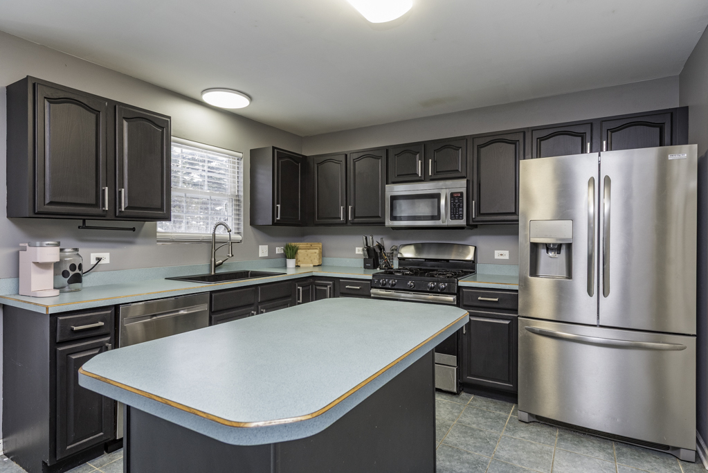 1342 Anthony Court, Waukegan, IL 60087