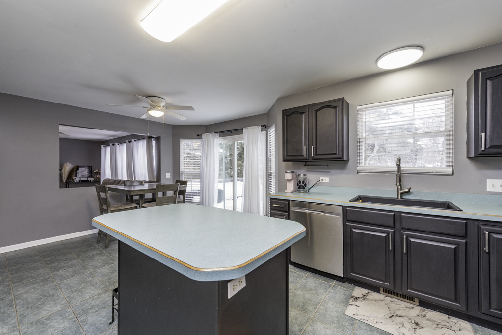 1342 Anthony Court, Waukegan, IL 60087