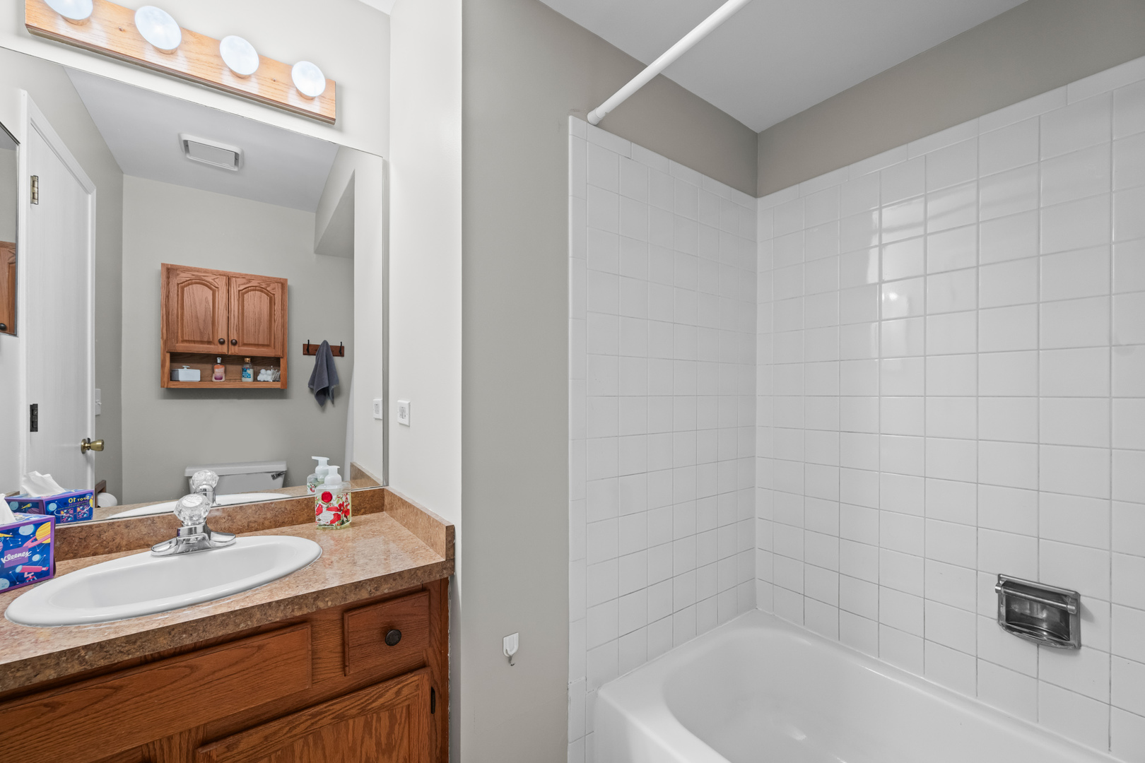 652 Mallard Court #1, Bartlett, IL 60103