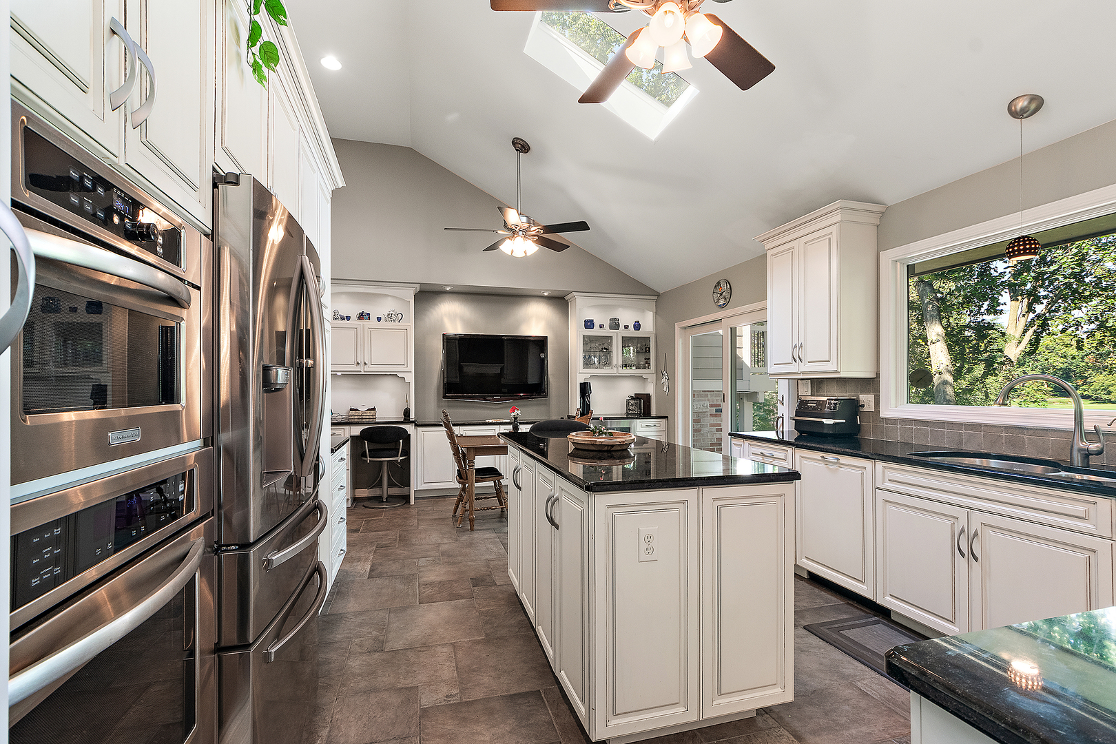 581 Aberdeen Road, Frankfort, IL 60423