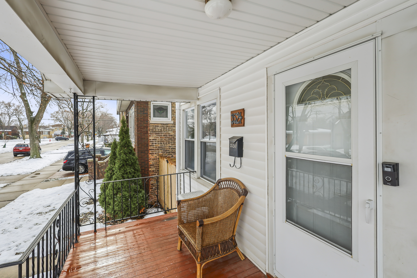 3524 Raymond Avenue, Brookfield, IL 60513