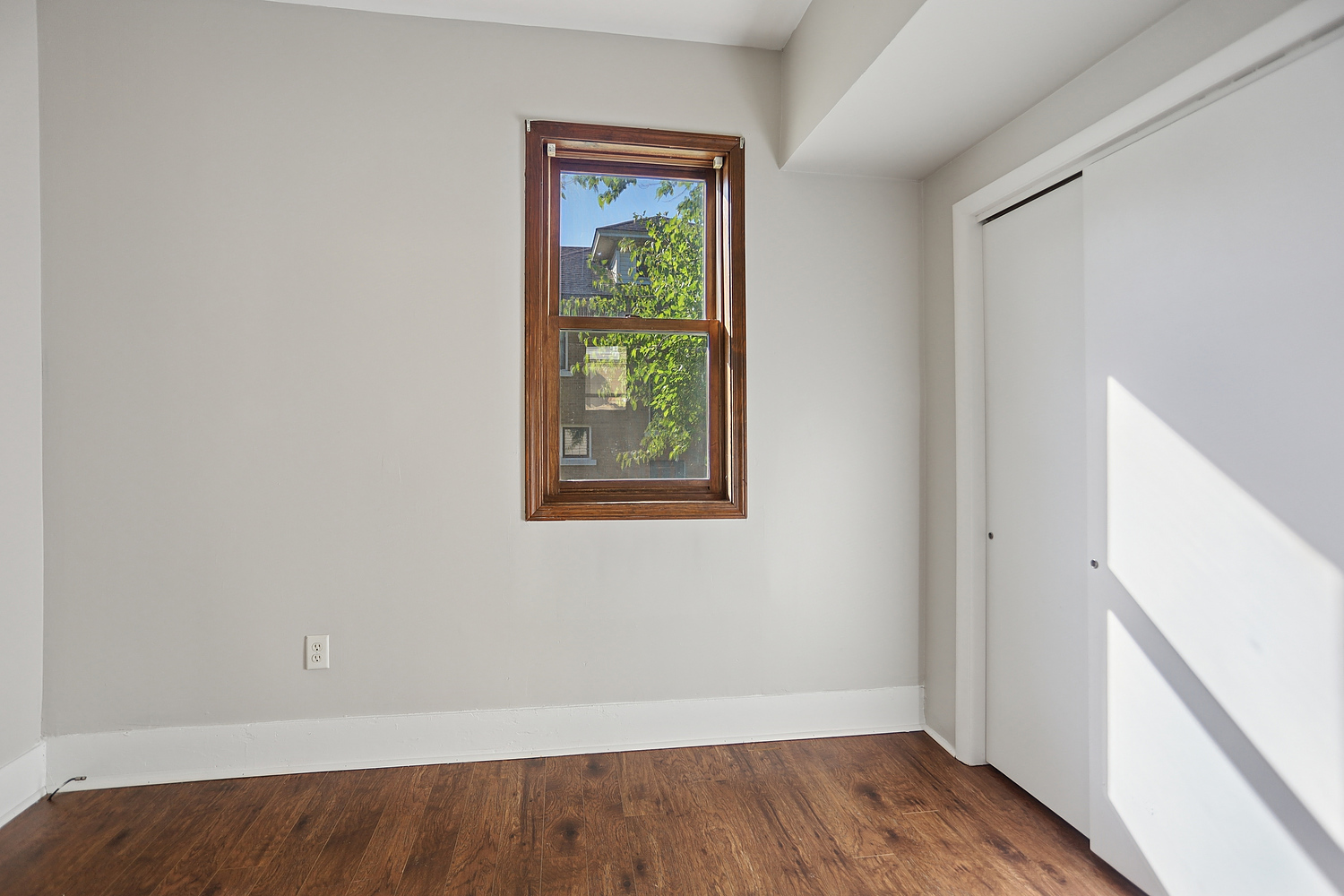 906 State Street, Lemont, IL 60439