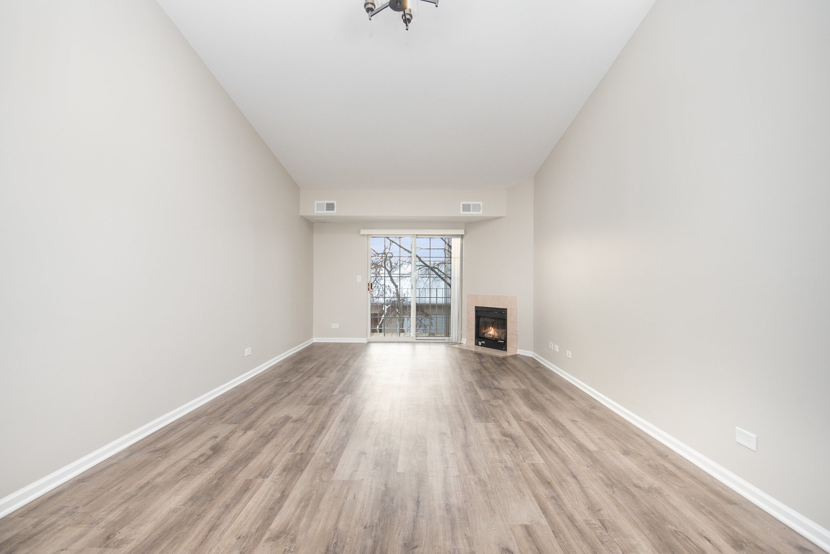 734 N Gary Avenue #210, Carol Stream, IL 60188