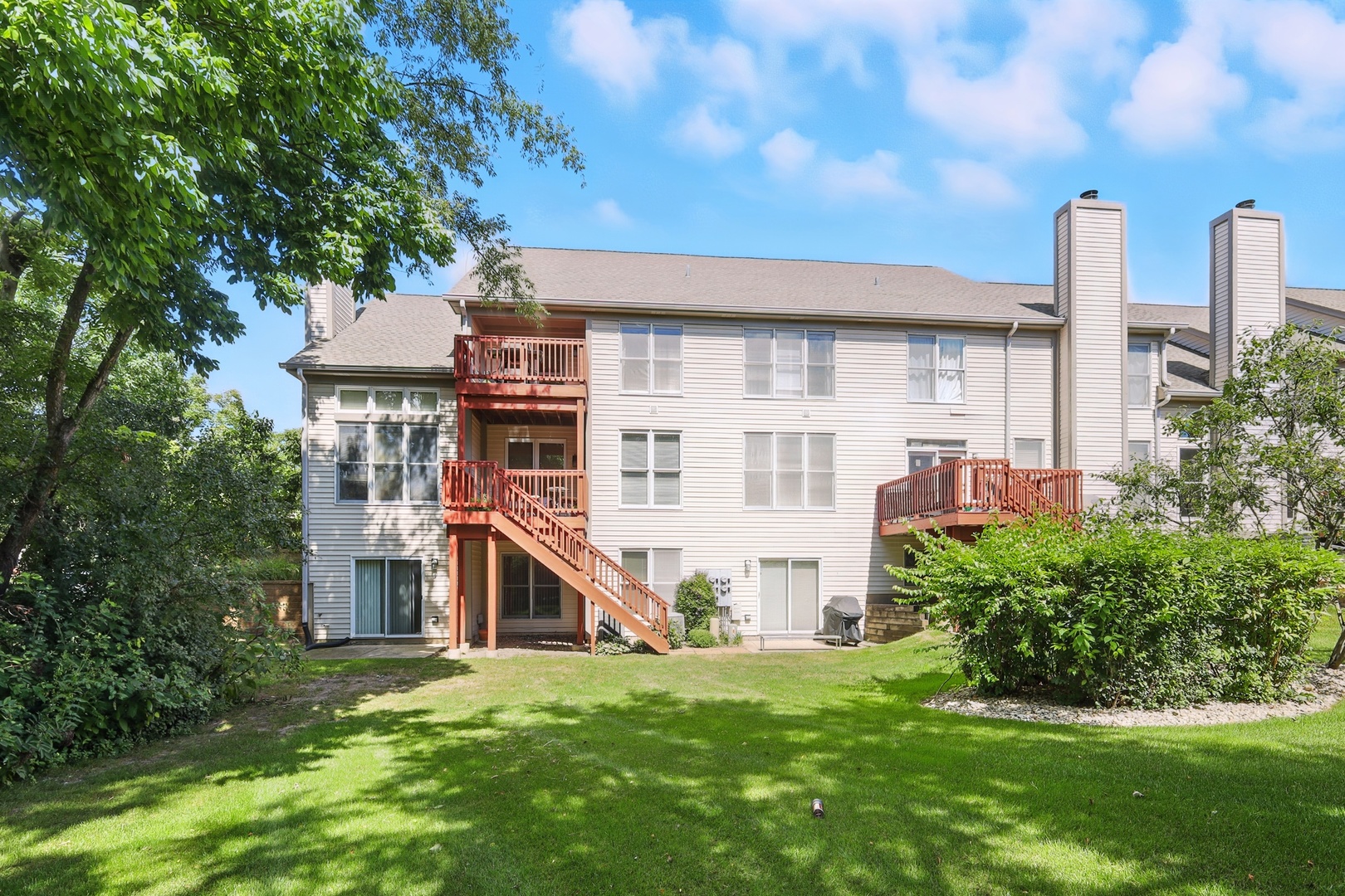 1449 Whitespire Court, Naperville, IL 60565