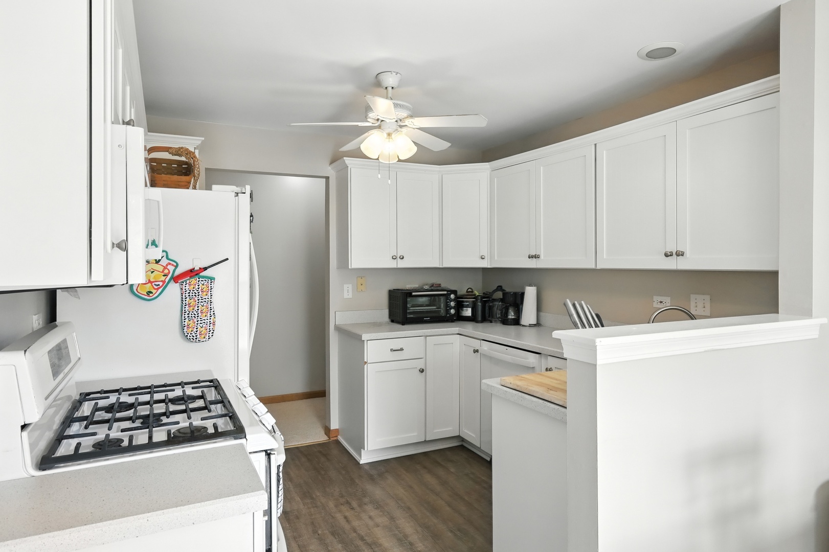 1449 Whitespire Court, Naperville, IL 60565