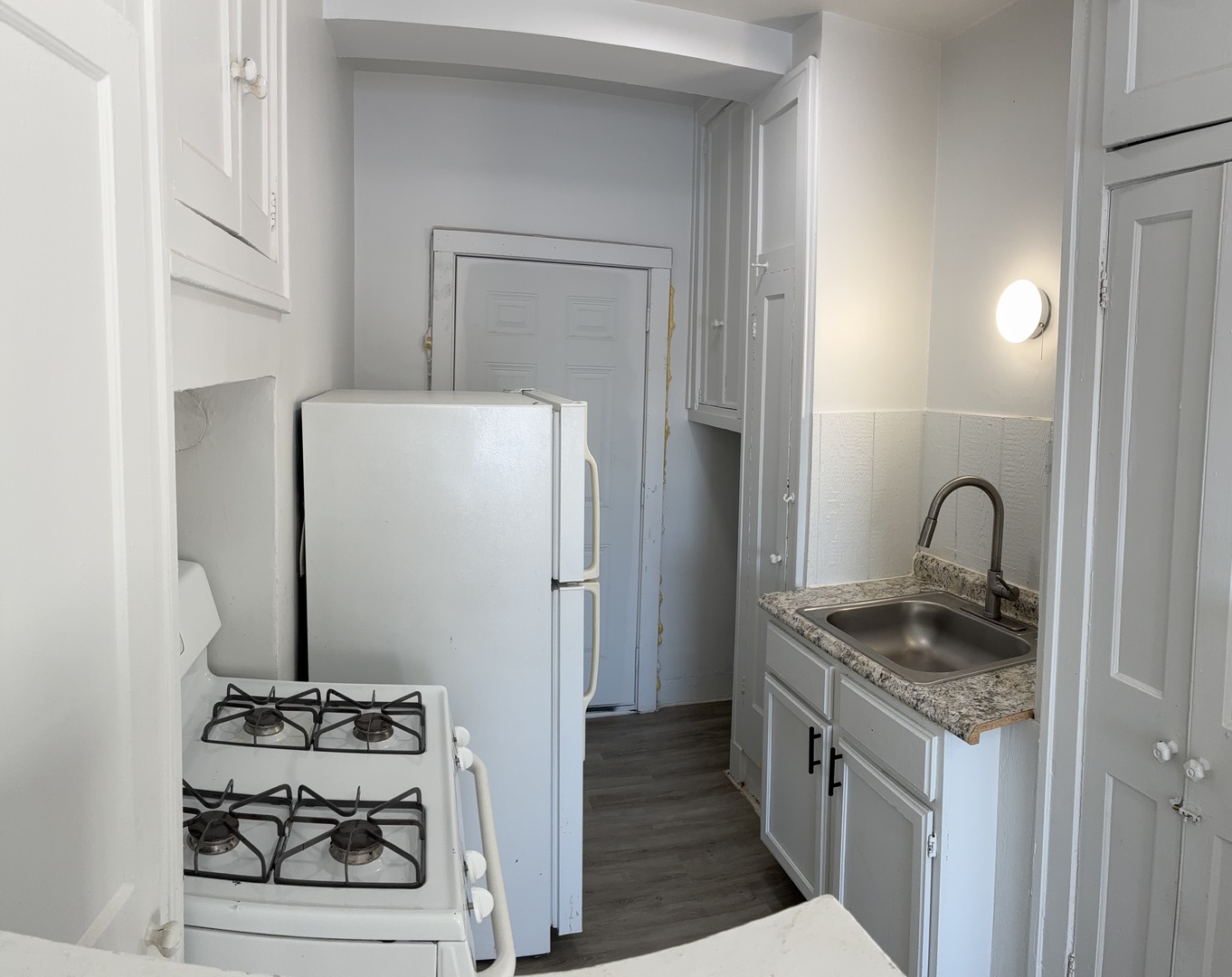 3302 Kenilworth Avenue #404, Berwyn, IL 60402