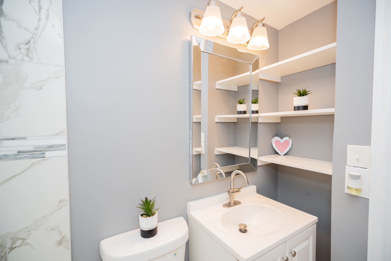 16551 Plymouth Drive, Markham, IL 60428