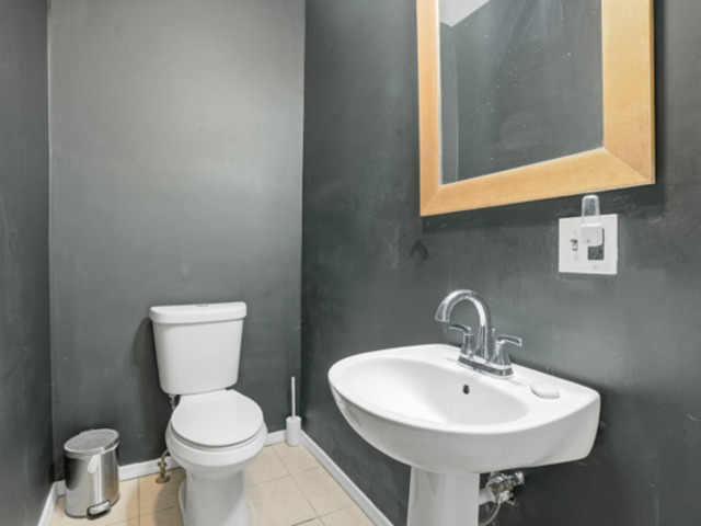 7118 S Indiana Avenue, Chicago, IL 60619