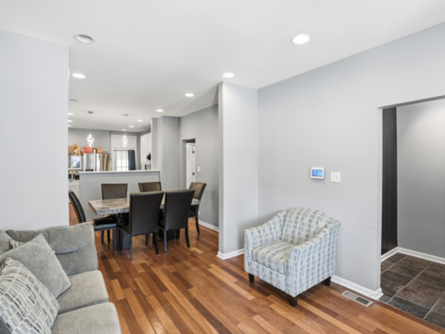 7118 S Indiana Avenue, Chicago, IL 60619