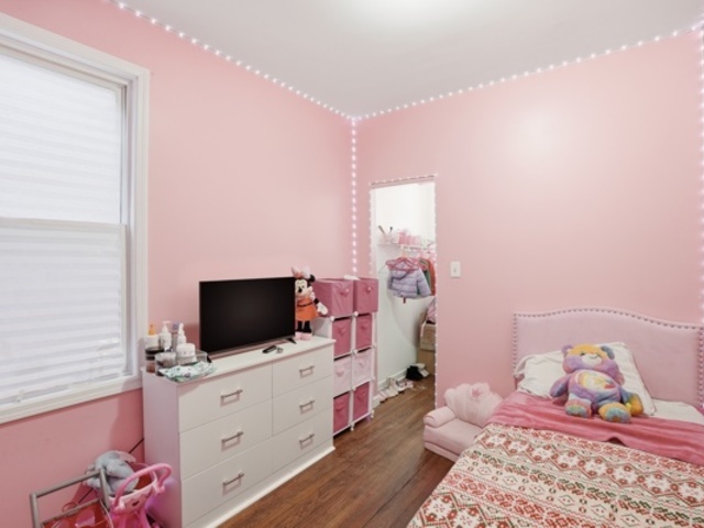 7118 S Indiana Avenue, Chicago, IL 60619