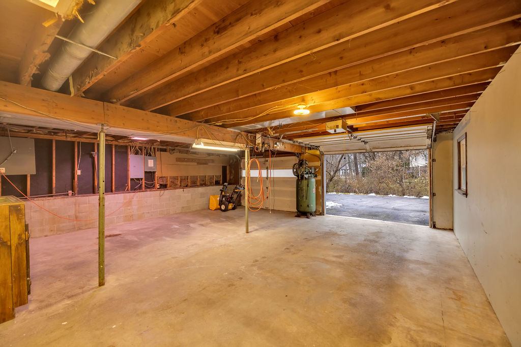 3309 Ferris Drive, Decatur, IL 62521