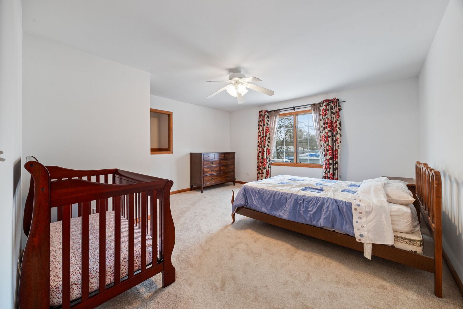 38815 N Broadway Avenue, Antioch, IL 60002