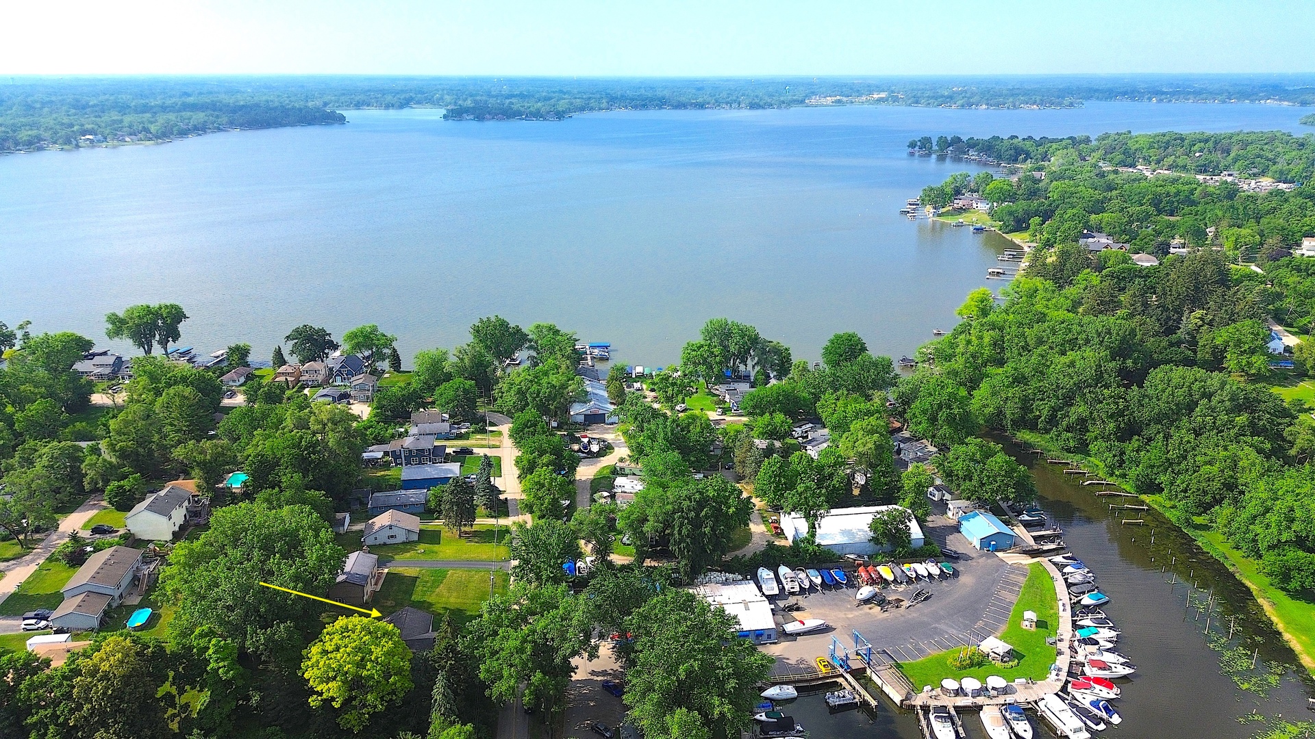 38815 N Broadway Avenue, Antioch, IL 60002