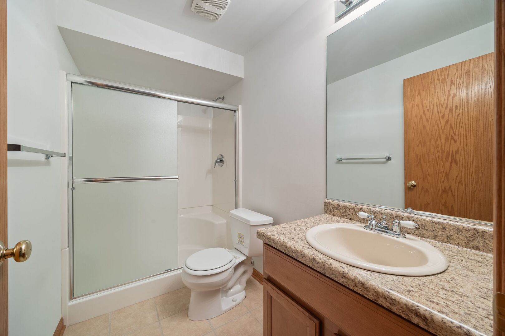 38815 N Broadway Avenue, Antioch, IL 60002