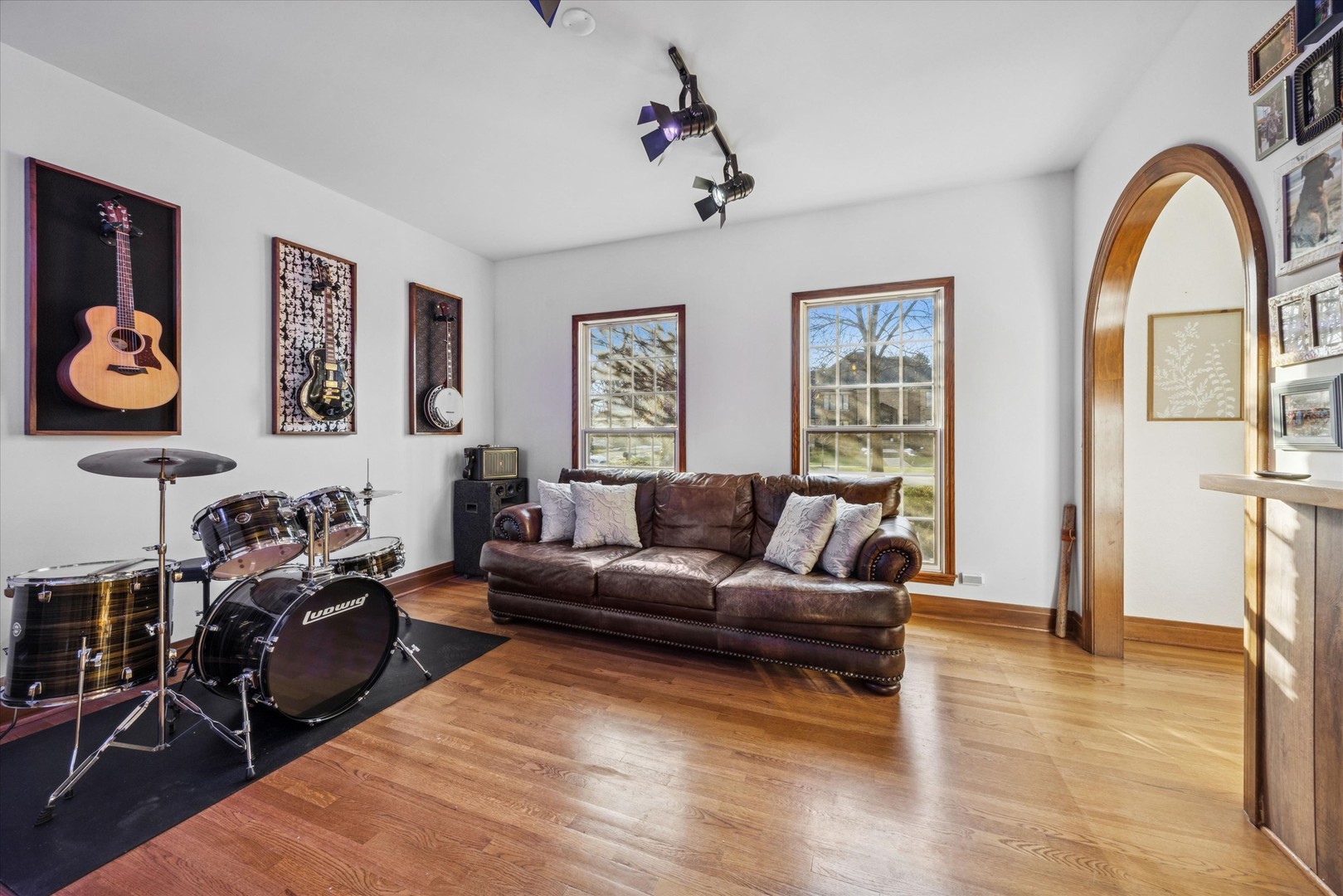 2266 Pebble Creek Drive, Lisle, IL 60532