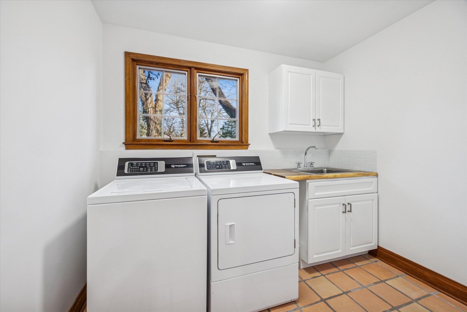 2266 Pebble Creek Drive, Lisle, IL 60532