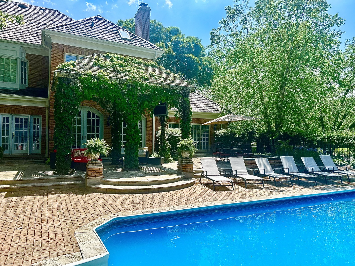 2266 Pebble Creek Drive, Lisle, IL 60532