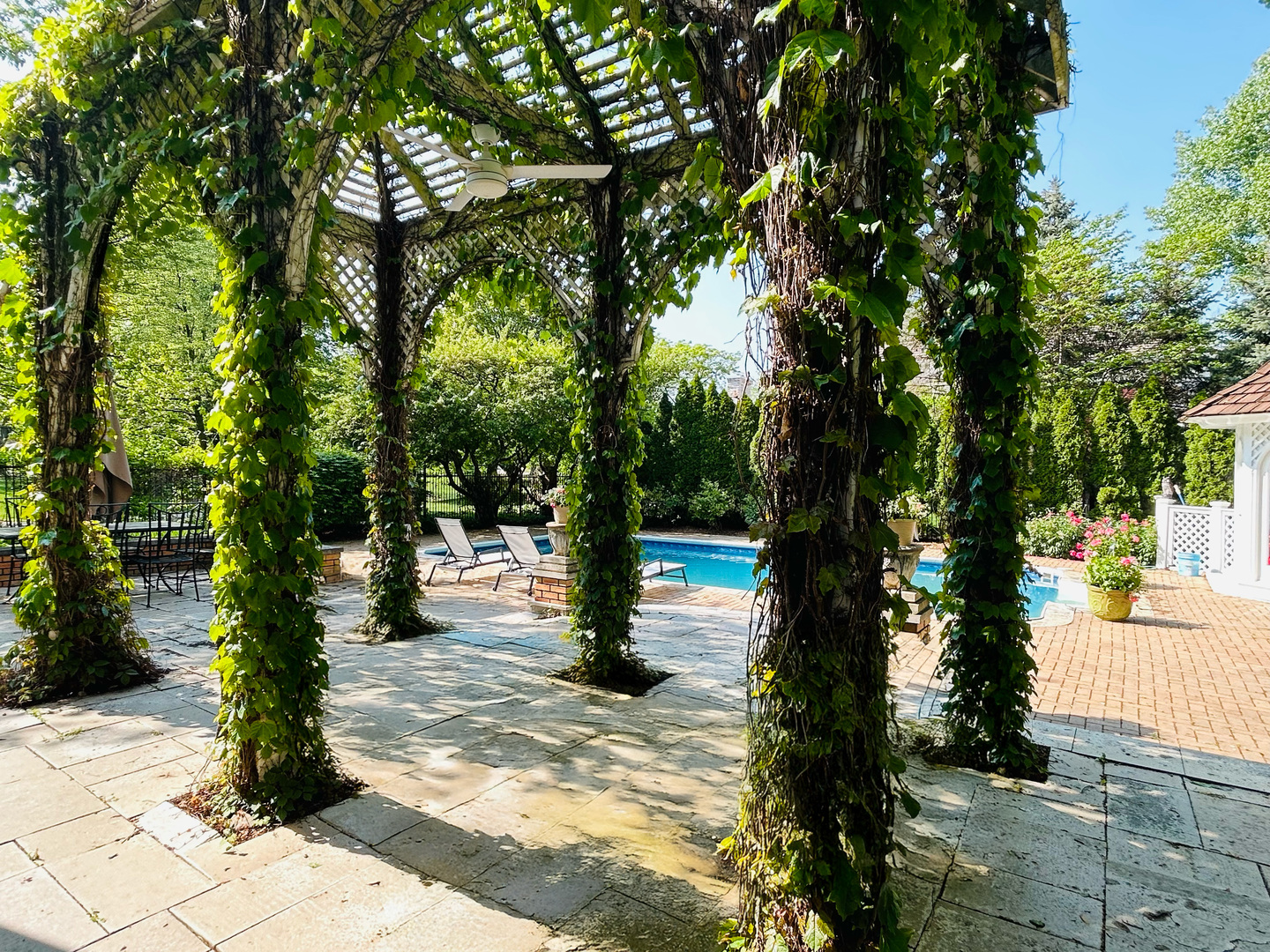 2266 Pebble Creek Drive, Lisle, IL 60532