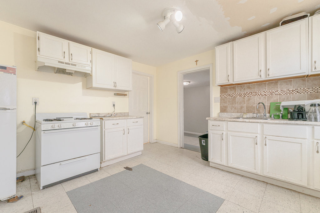 2629 Broadway Street, Blue Island, IL 60406