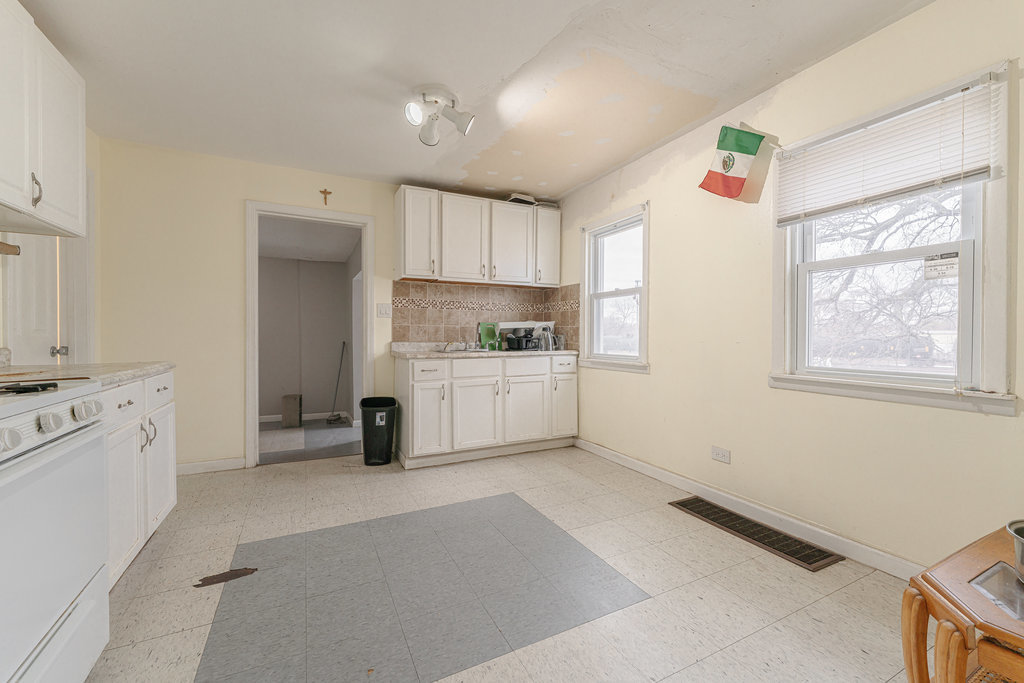 2629 Broadway Street, Blue Island, IL 60406