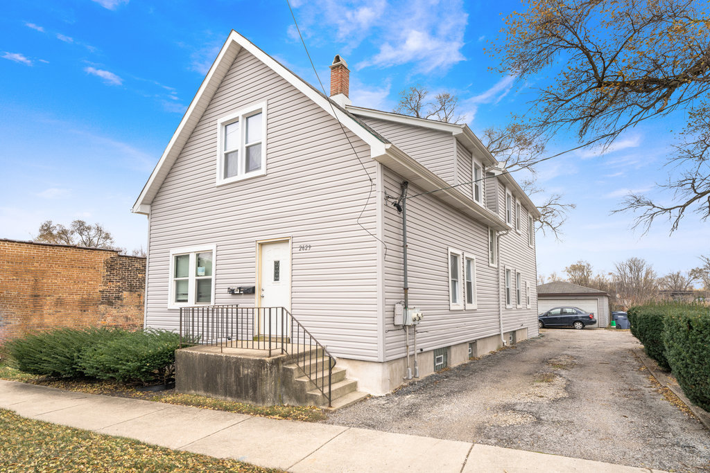 2629 Broadway Street, Blue Island, IL 60406