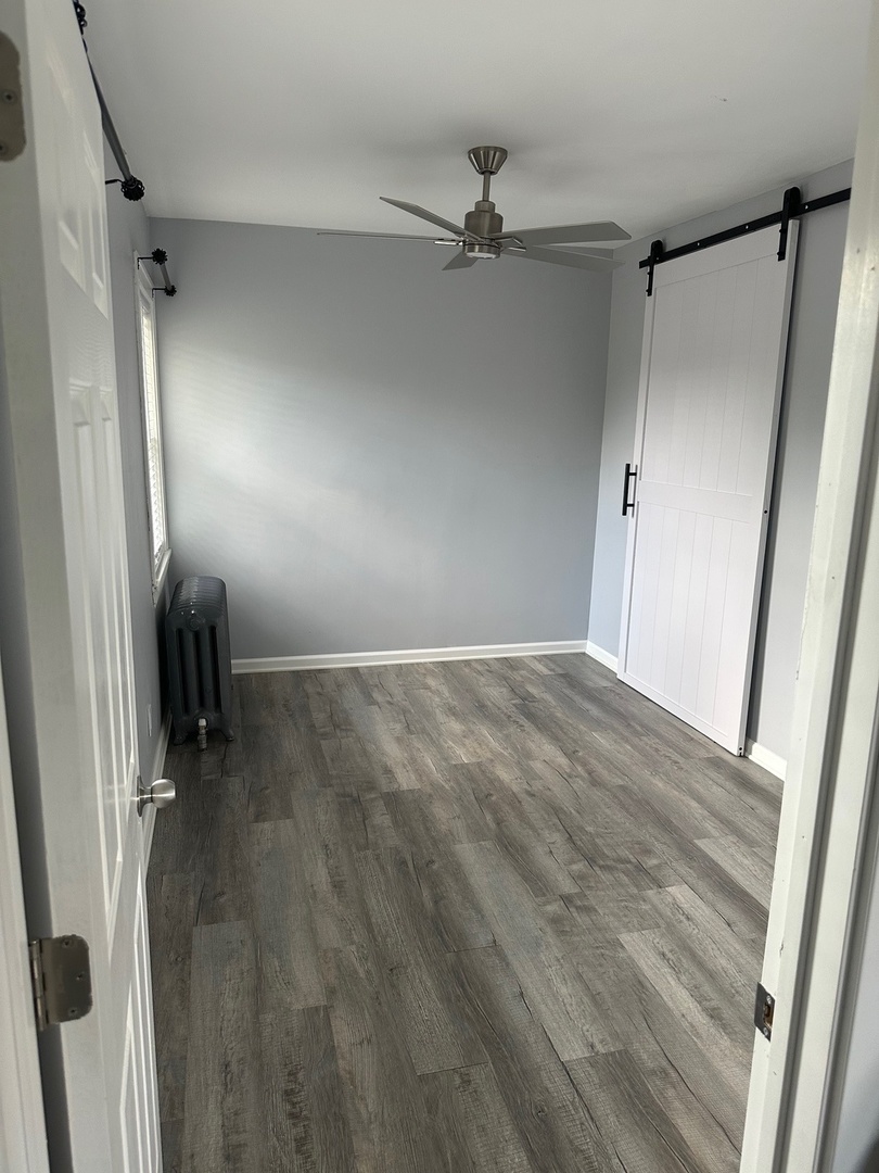 6 S Monterey Avenue #E, Villa Park, IL 60181