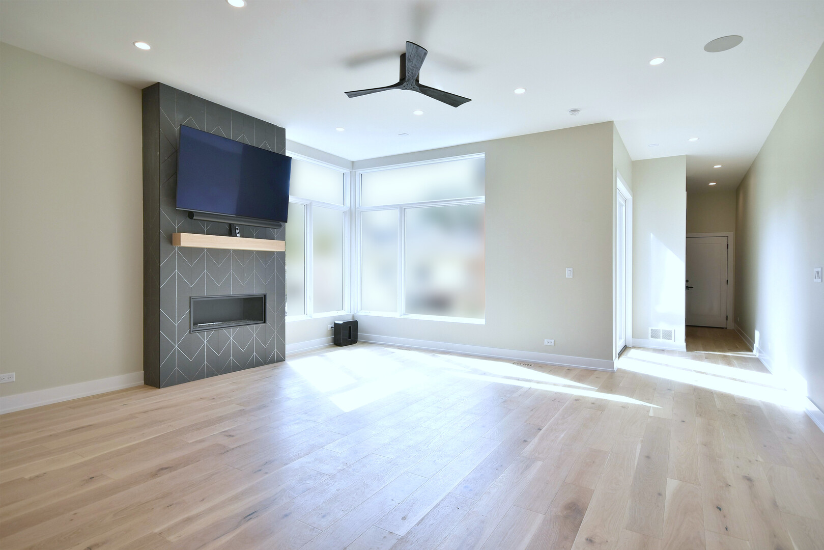 256 Addison Avenue, Elmhurst, IL 60126