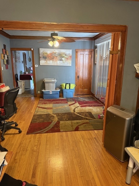 907 S 10th Avenue, Maywood, IL 60153