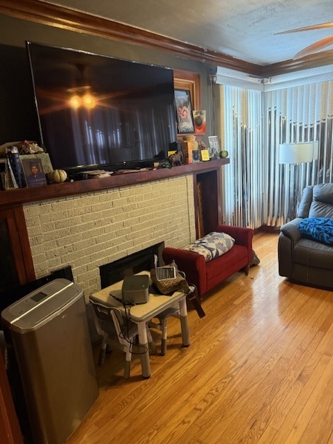 907 S 10th Avenue, Maywood, IL 60153