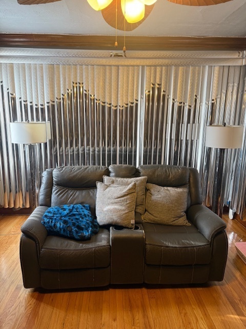 907 S 10th Avenue, Maywood, IL 60153