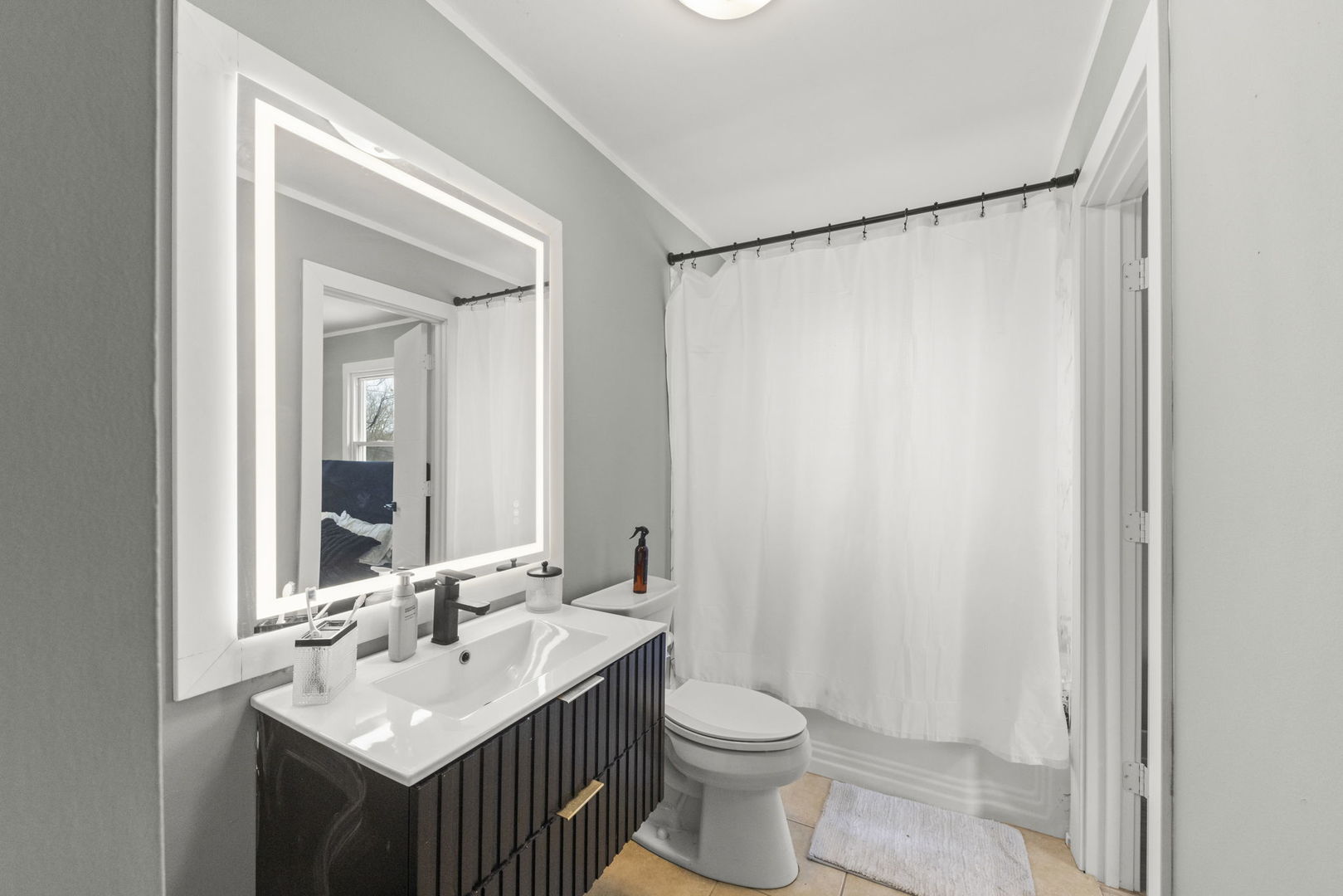 1364 Leslie Lane, Glendale Heights, IL 60139