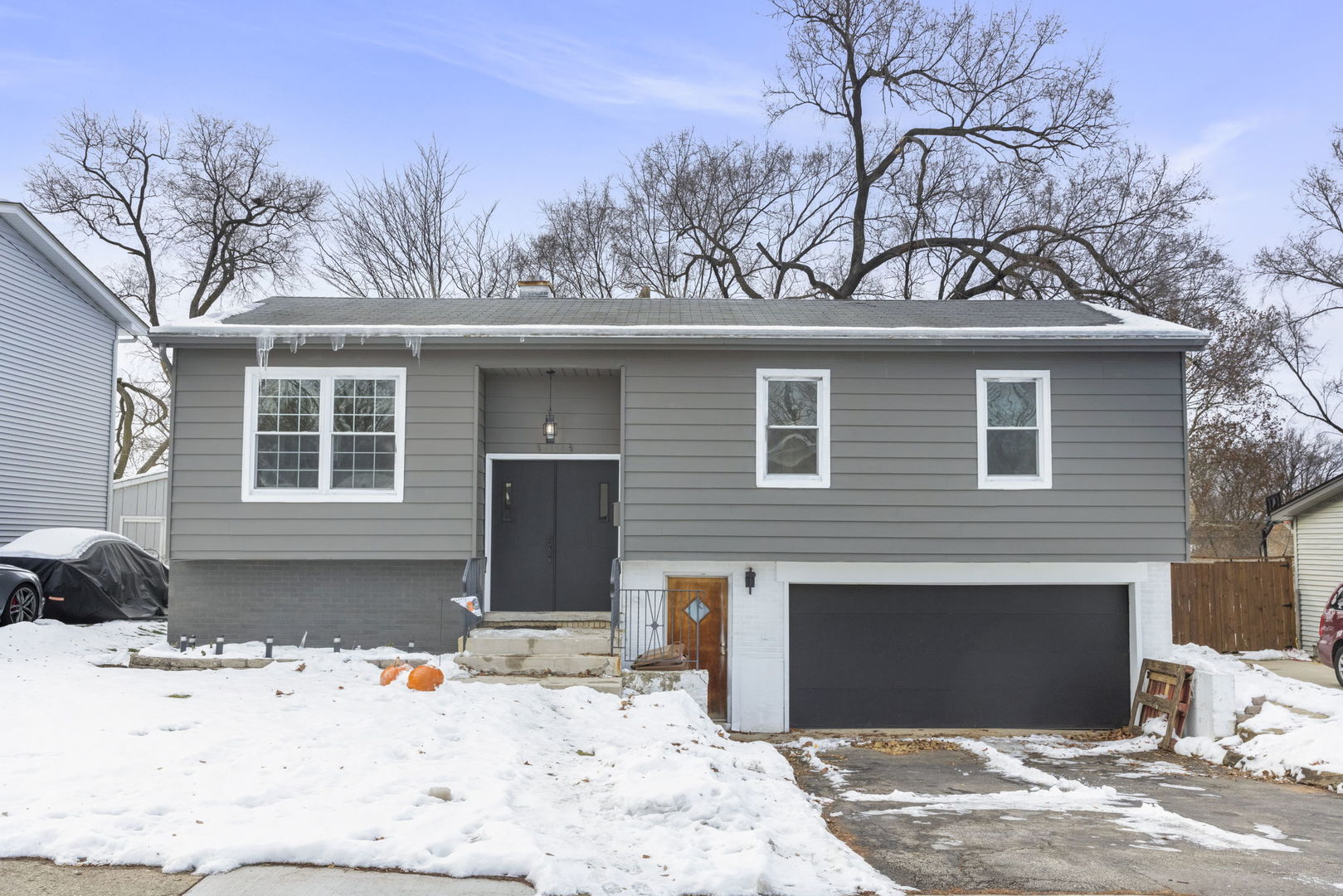 1364 Leslie Lane, Glendale Heights, IL 60139