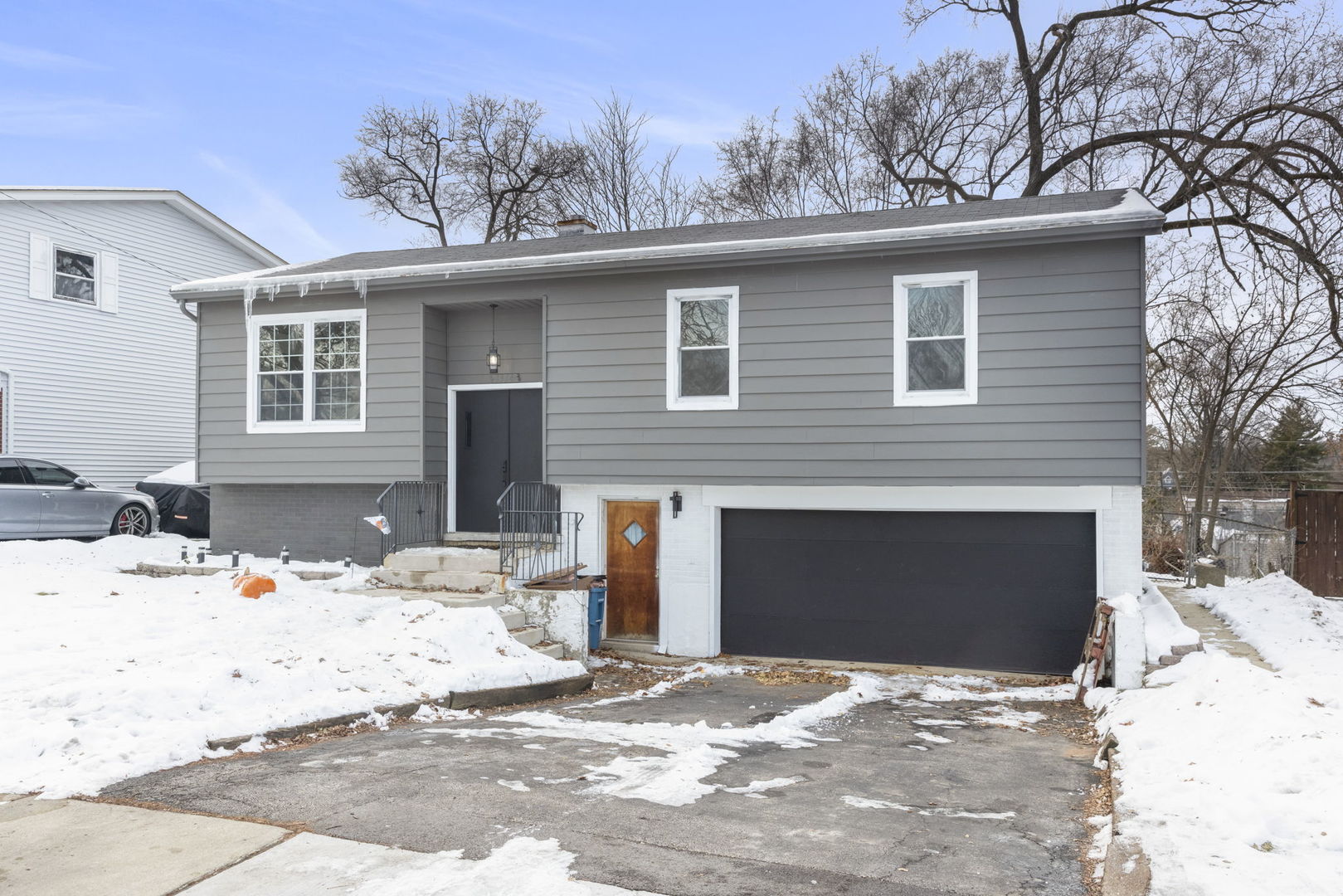 1364 Leslie Lane, Glendale Heights, IL 60139