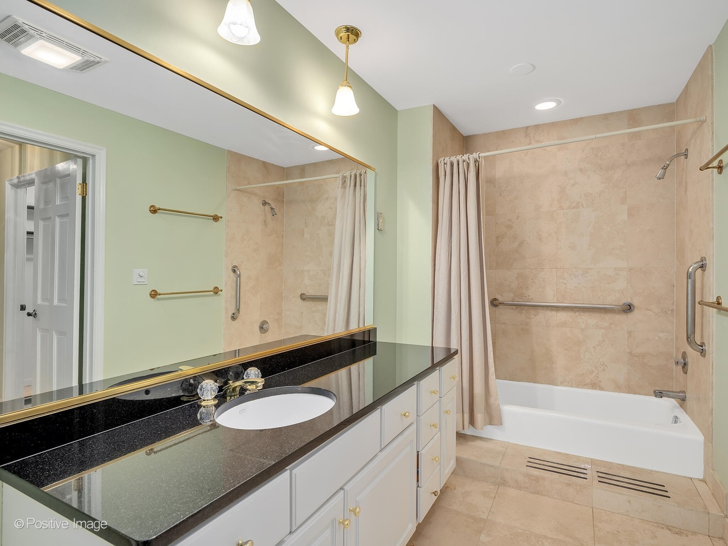 1401 Burr Oak Road #202B, Hinsdale, IL 60521