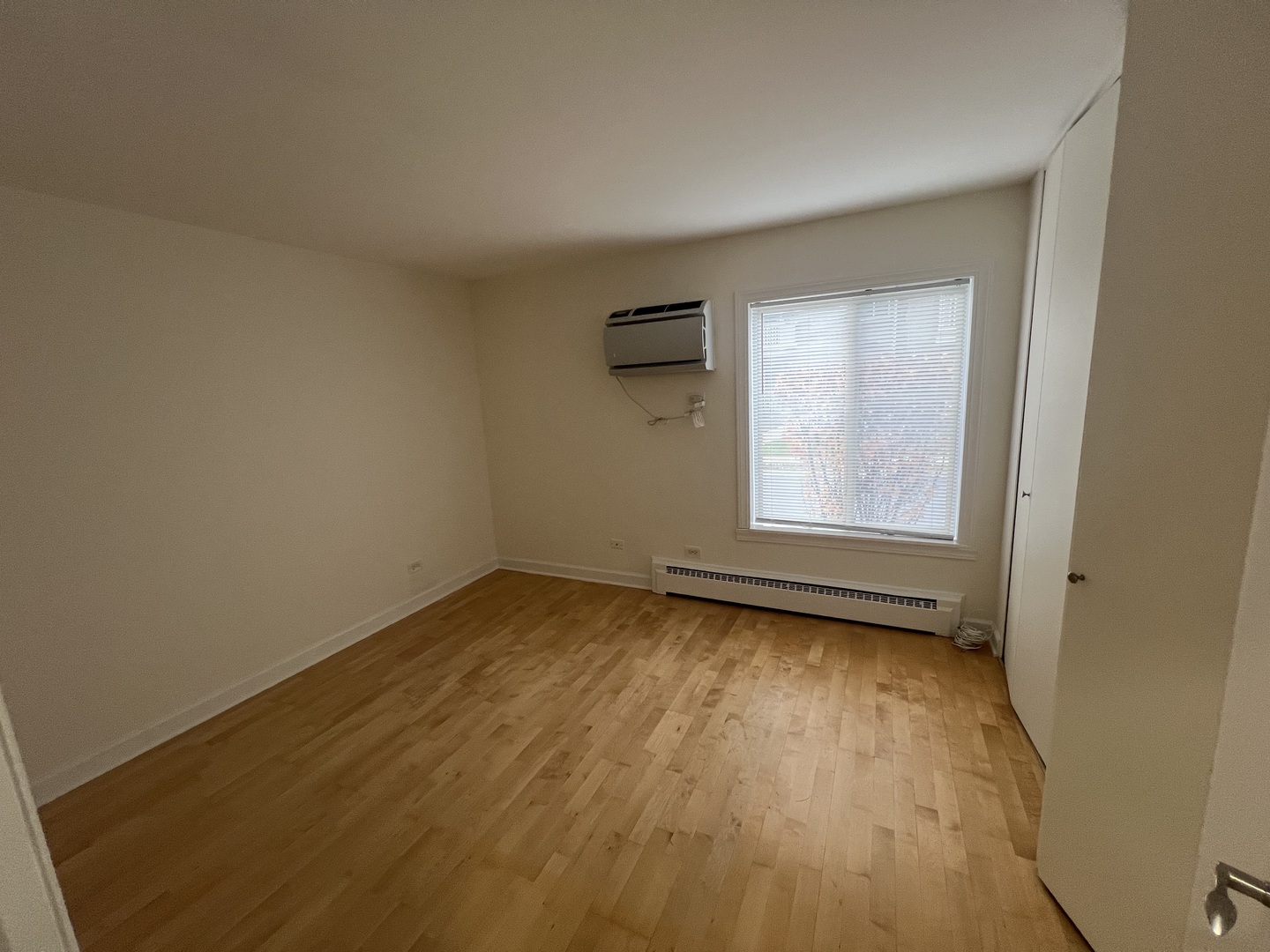 2426 N Kennicott Drive #1B, Arlington Heights, IL 60004