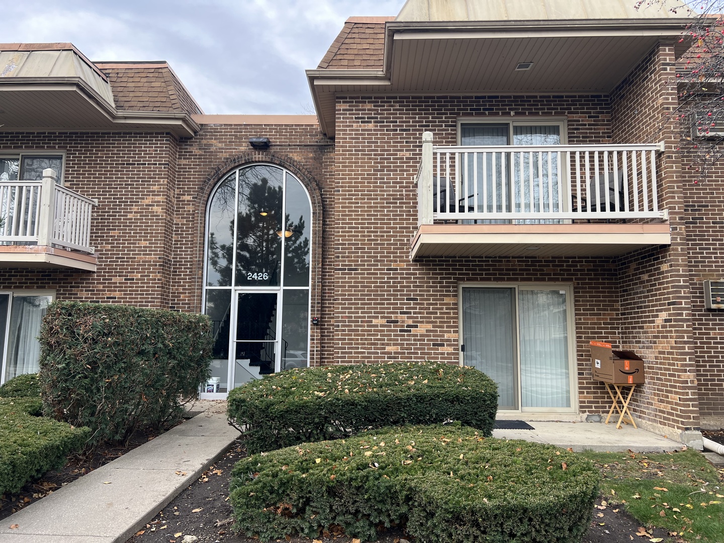 2426 N Kennicott Drive #1B, Arlington Heights, IL 60004
