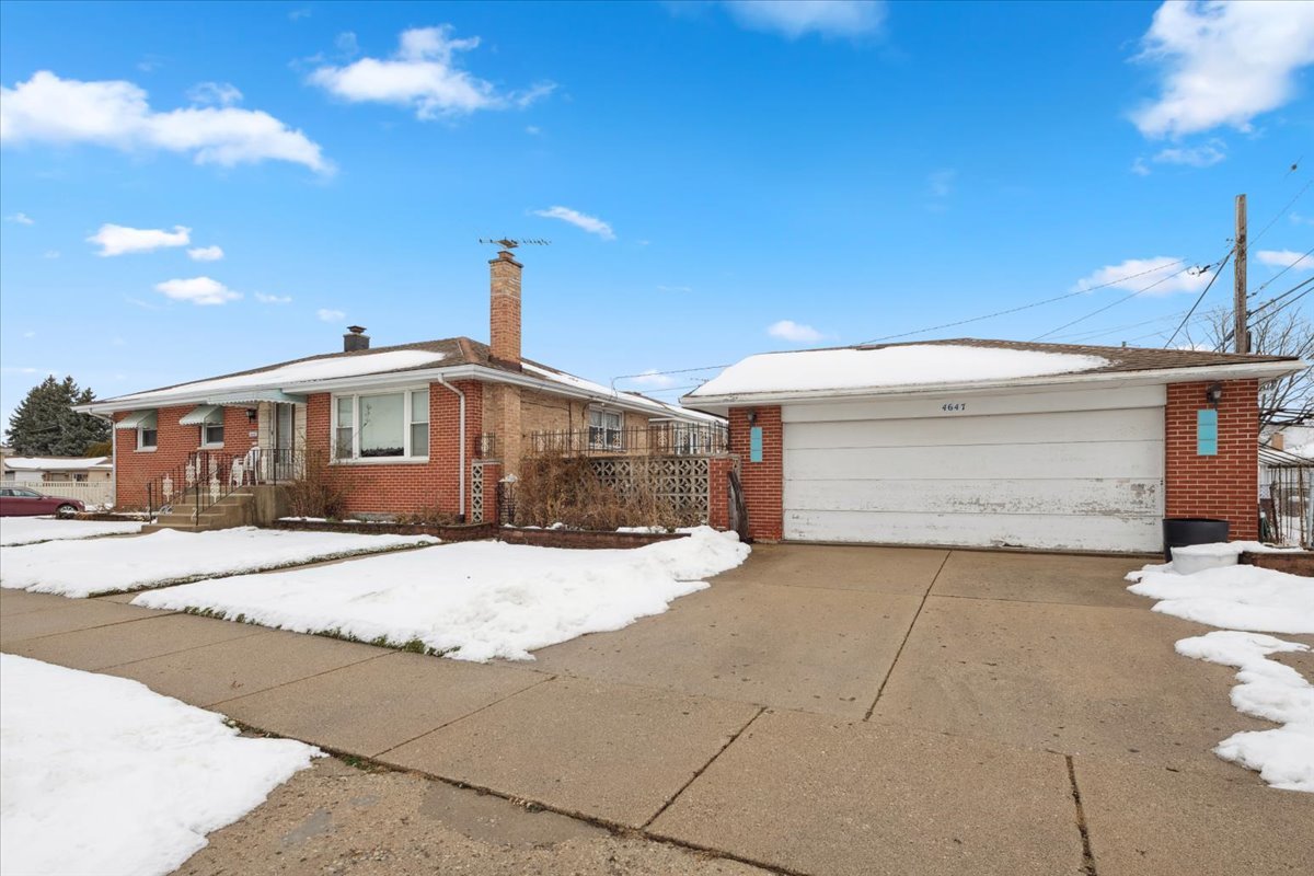 4647 N Newland Avenue, Harwood Heights, IL 60706