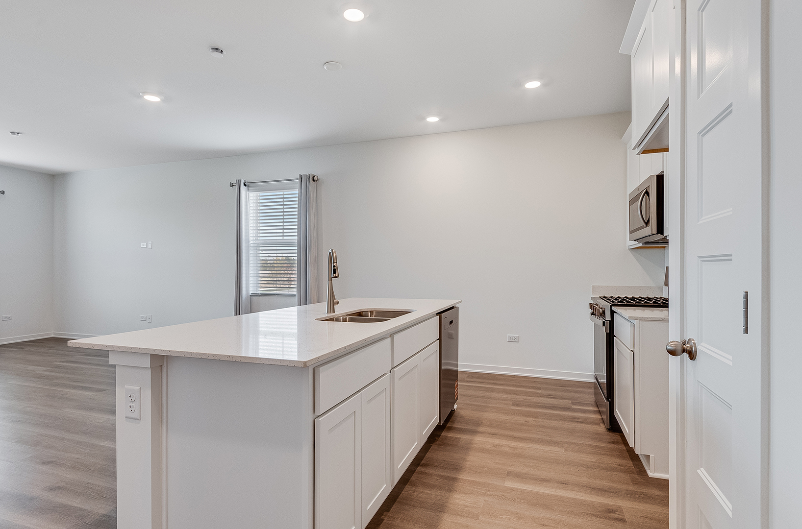 2229 Riesling Road #2229, Oswego, IL 60543