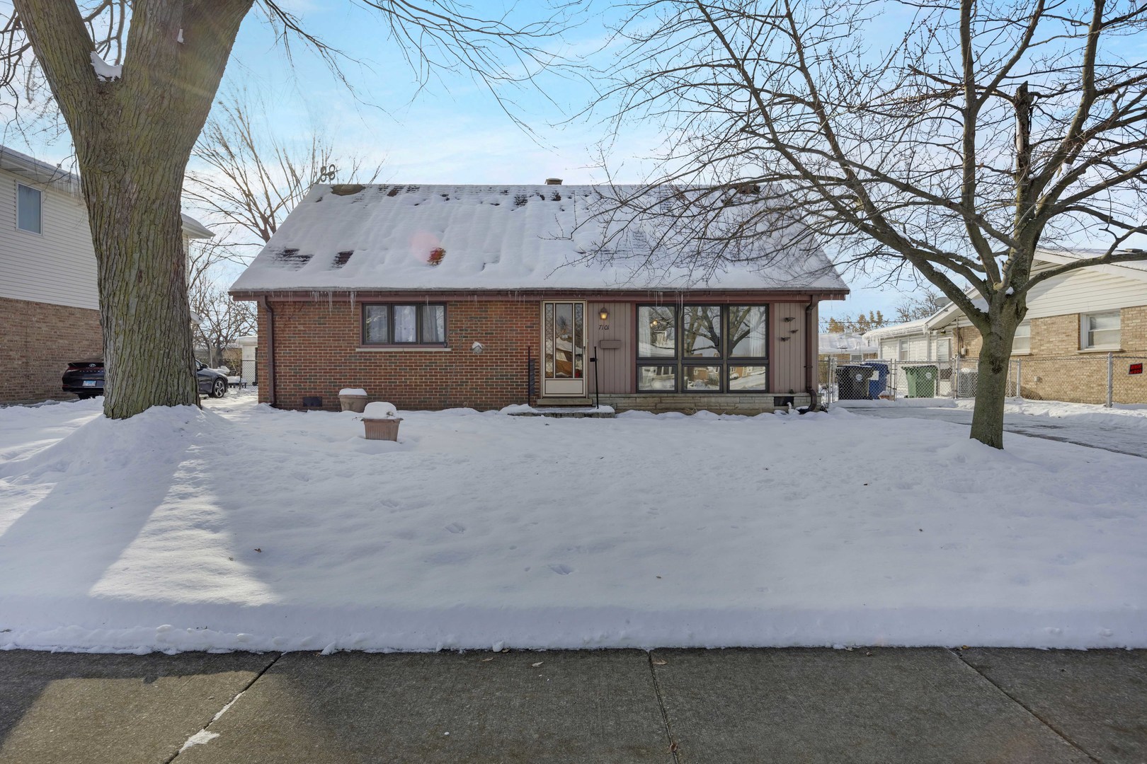 7101 Birch Street, Bridgeview, IL 60455