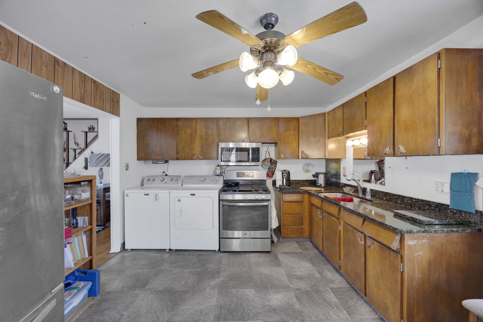 7101 Birch Street, Bridgeview, IL 60455