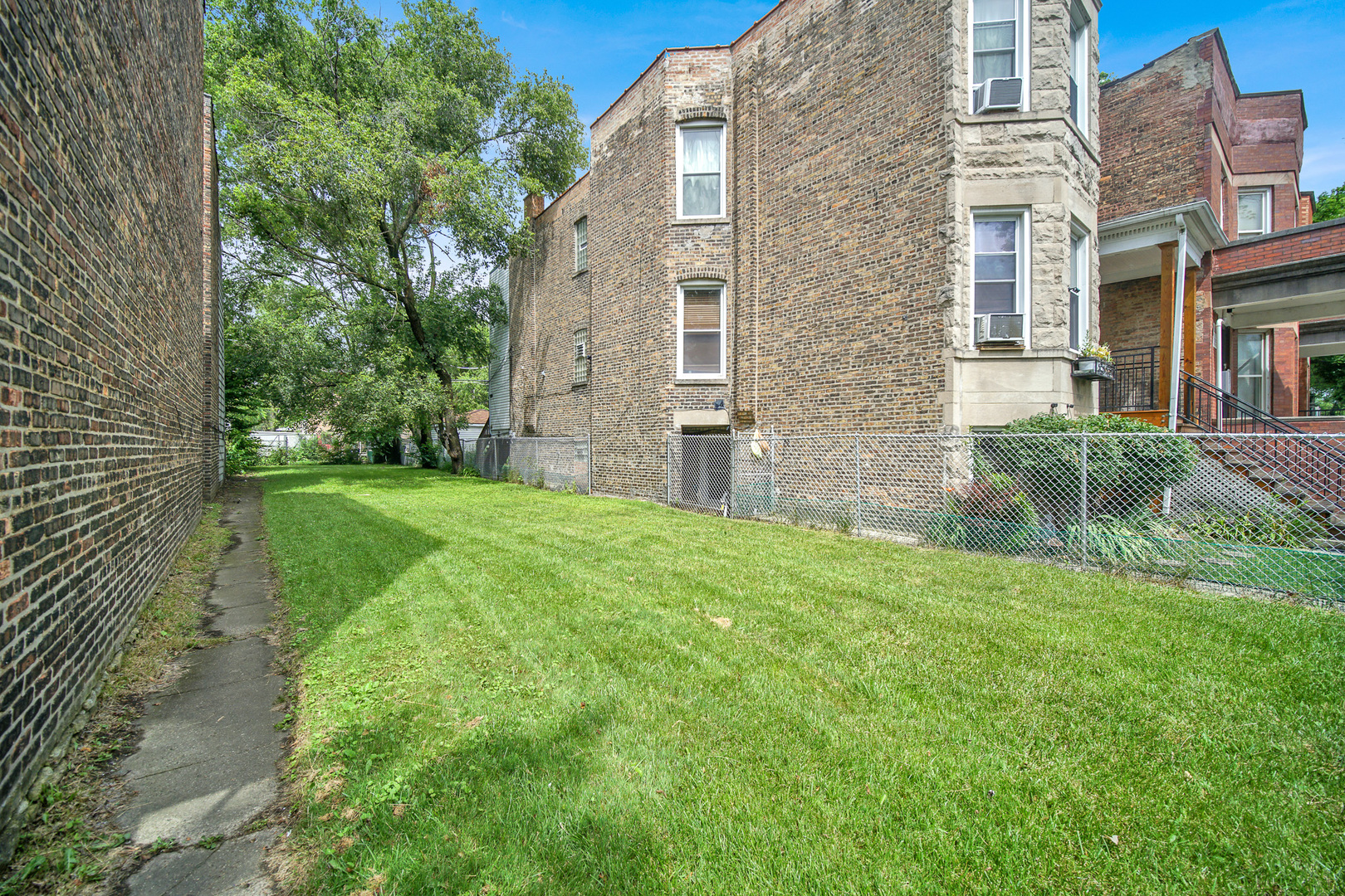 6510 S Rhodes Avenue, Chicago, IL 60637