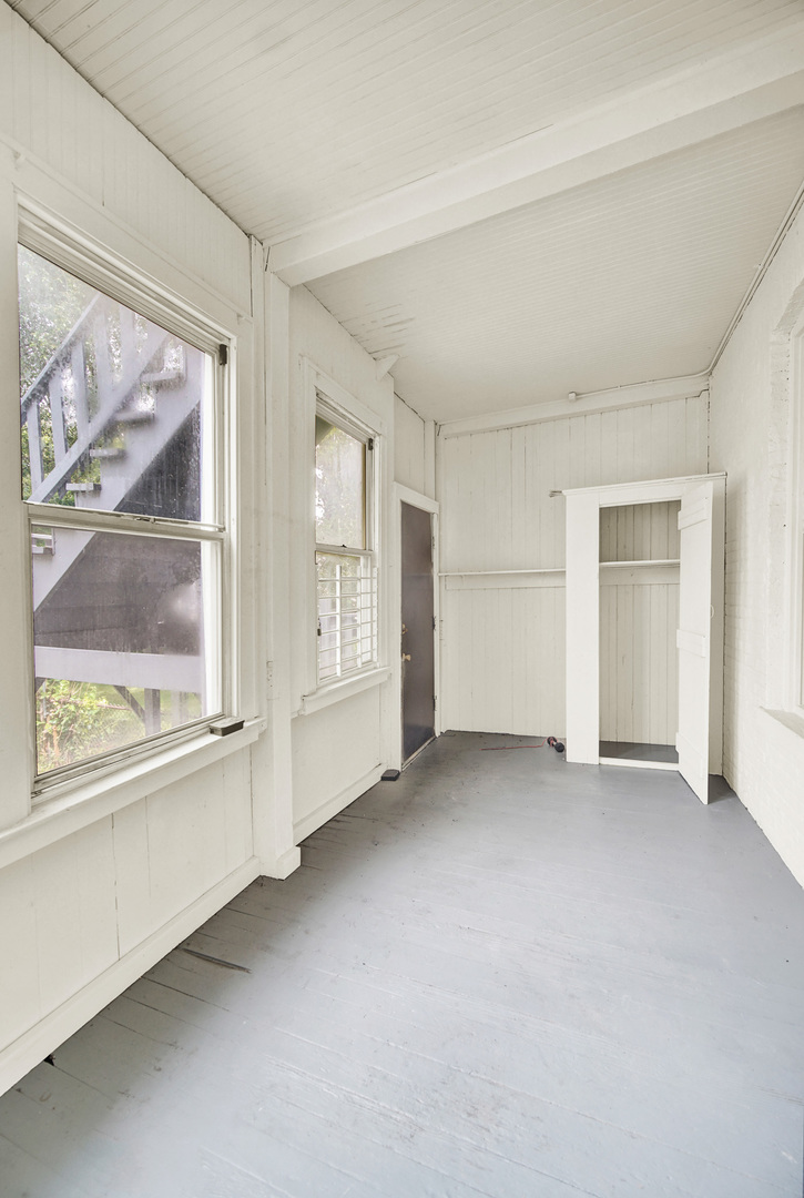 6510 S Rhodes Avenue, Chicago, IL 60637