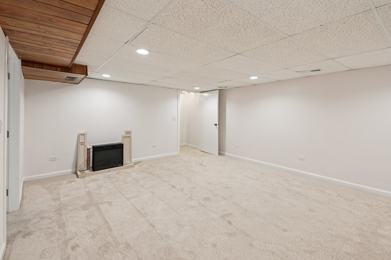 39161 N Holdridge Avenue, Beach Park, IL 60099