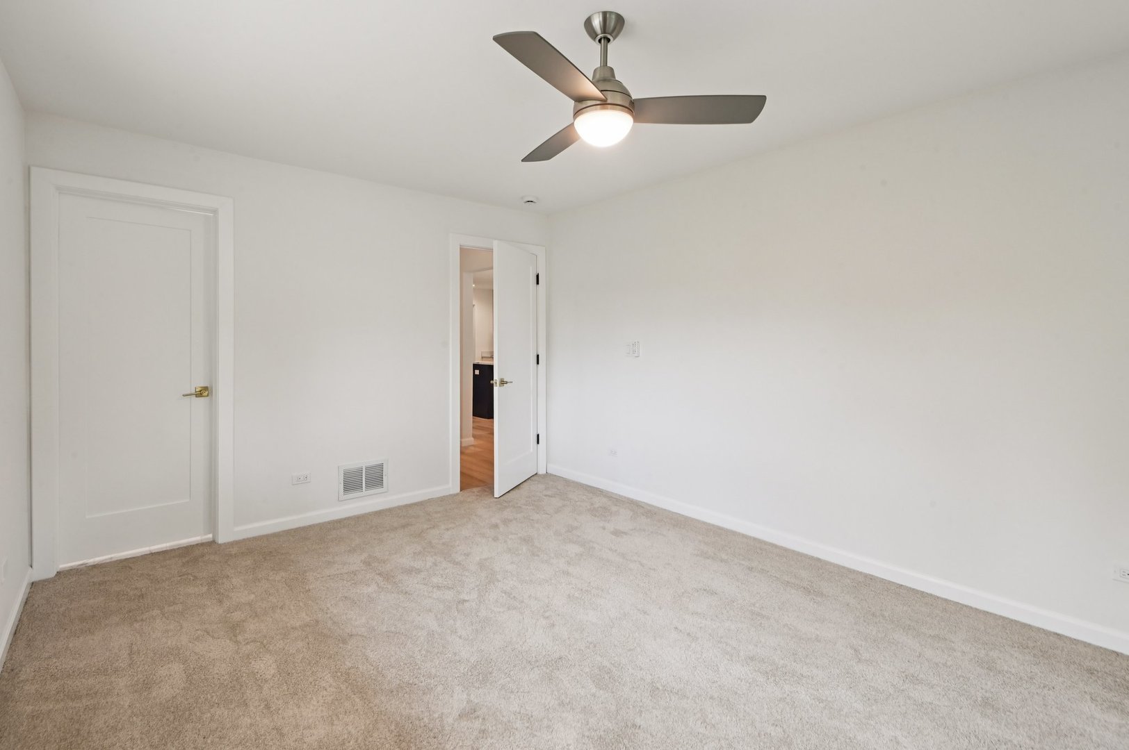 39161 N Holdridge Avenue, Beach Park, IL 60099