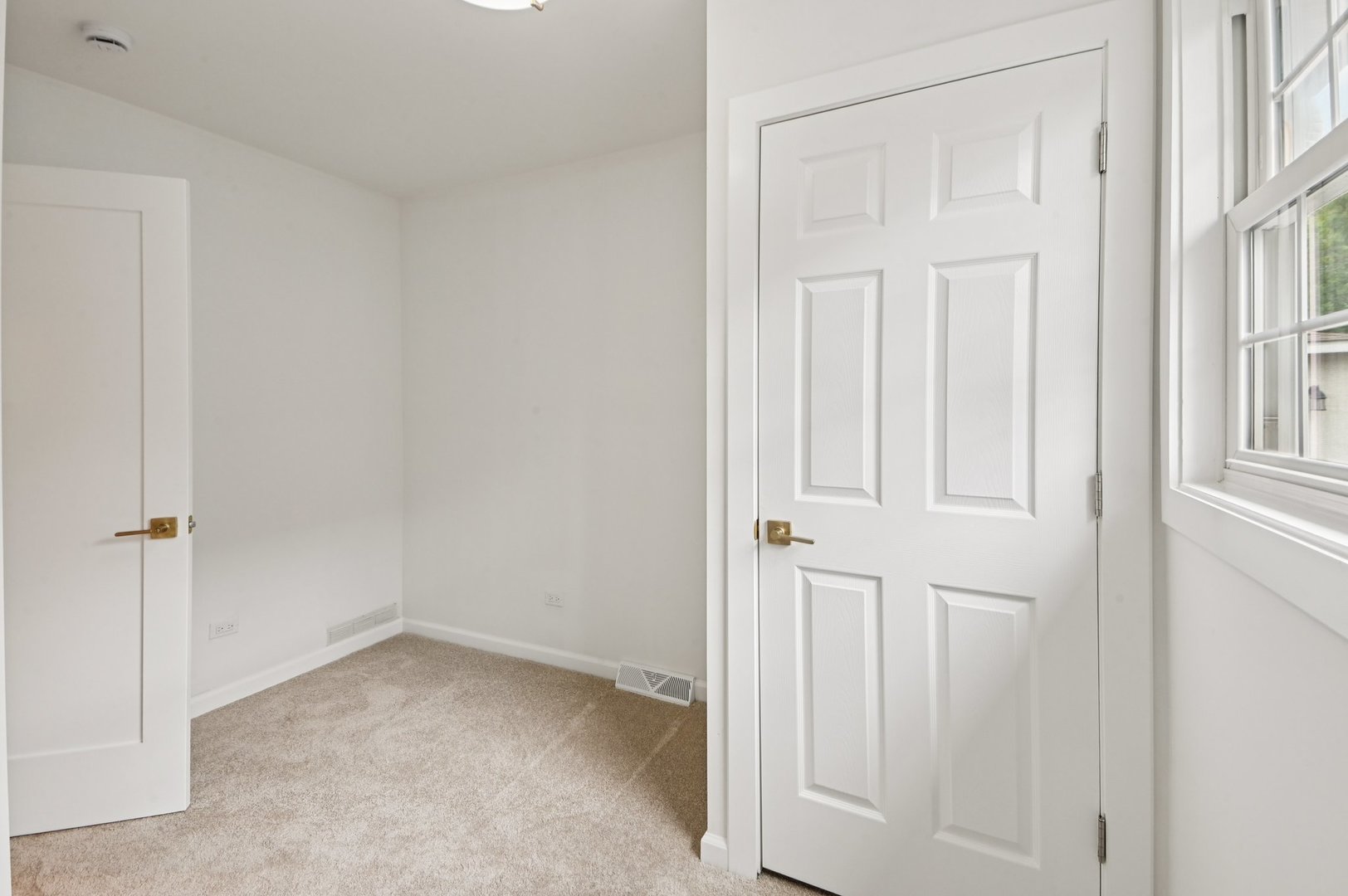 39161 N Holdridge Avenue, Beach Park, IL 60099