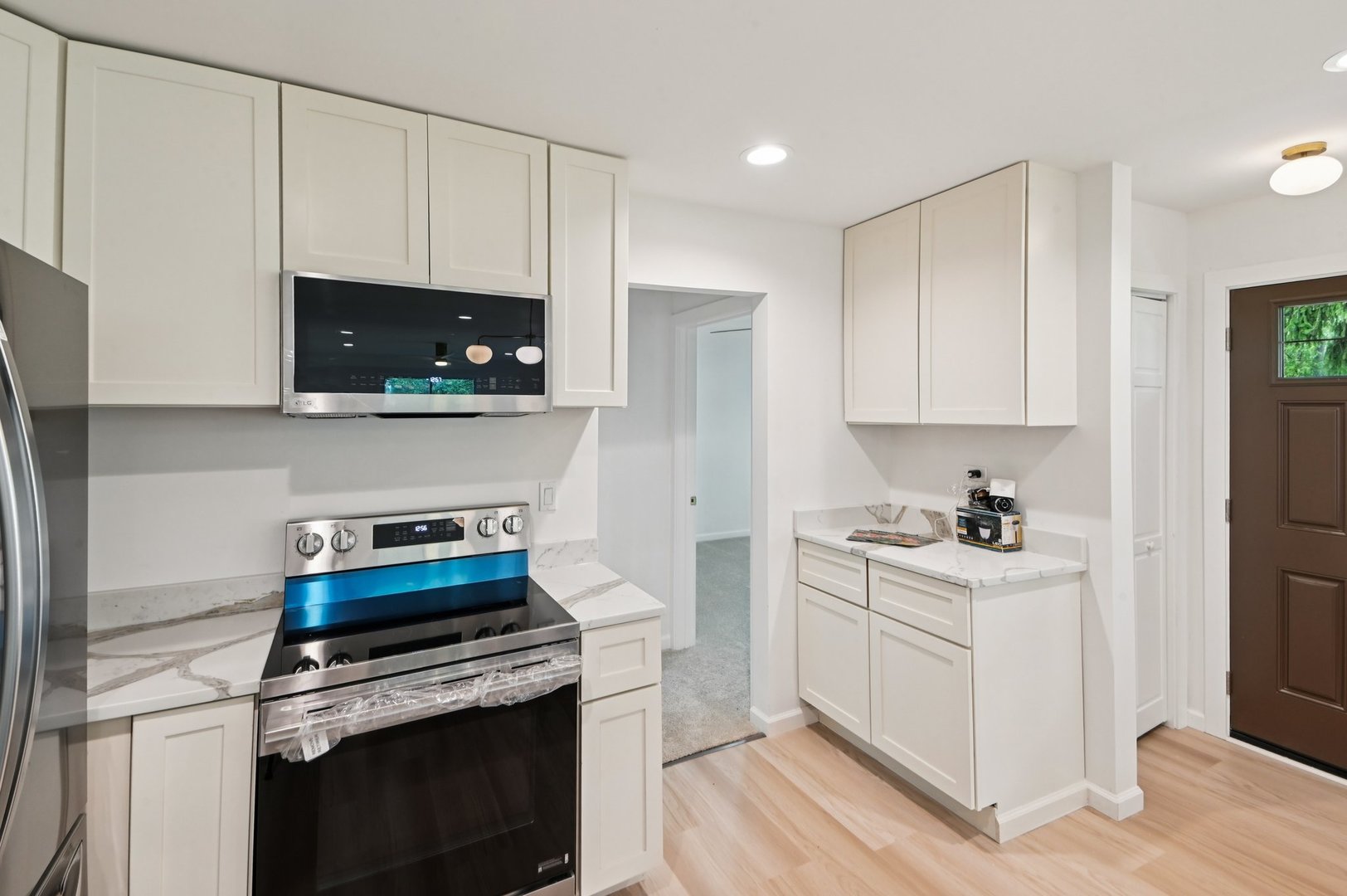 39161 N Holdridge Avenue, Beach Park, IL 60099